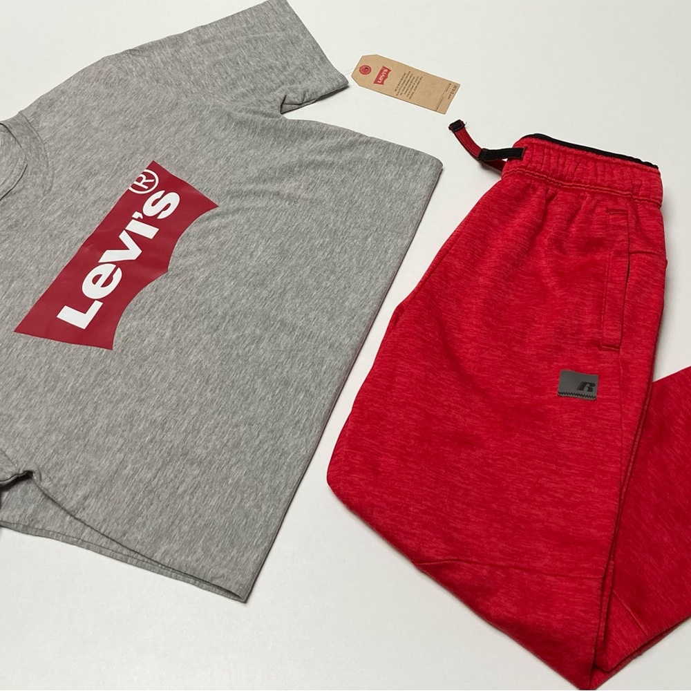 Levi's T-Shirt and Russell Activewear Pants Outfit